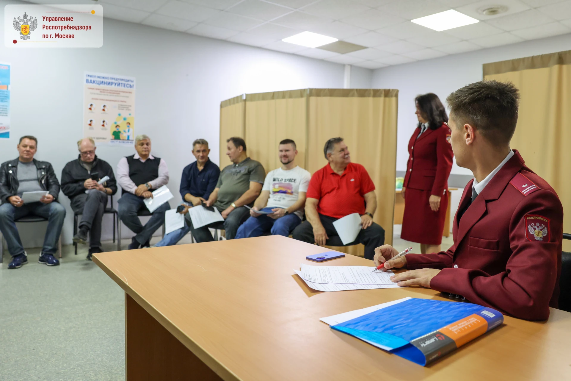 Специалисты территориального отдела Управления Роспотребнадзора по г. Москве в СВАО про...