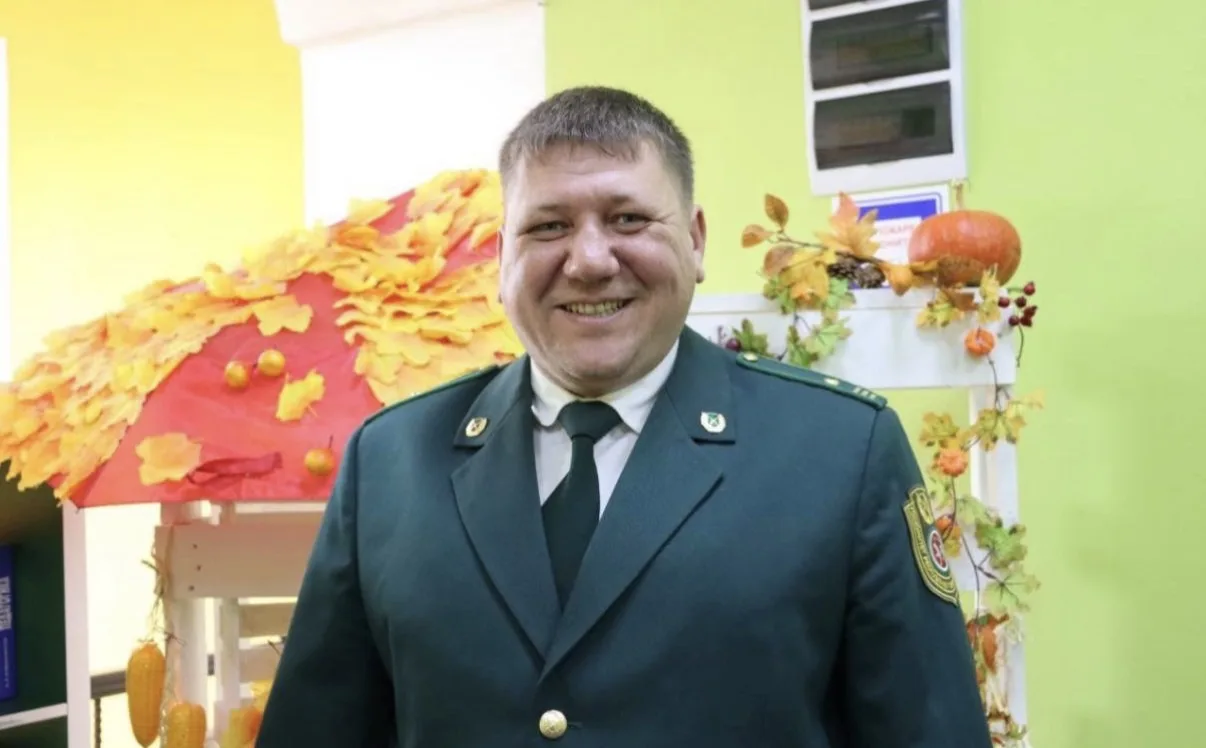 Коллектив поздравляет с днем рождения начальника ГПКЗ "ЧИСТЫЕ ЛУГА" - Улыбина Максима С...
