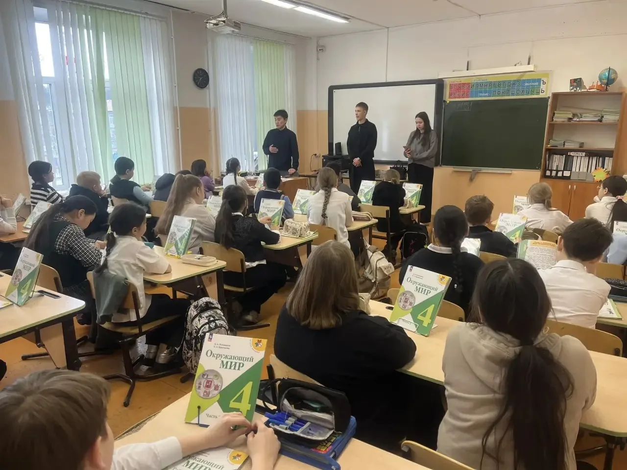 🚦 Безопасность детей на дорогах — общее дело!