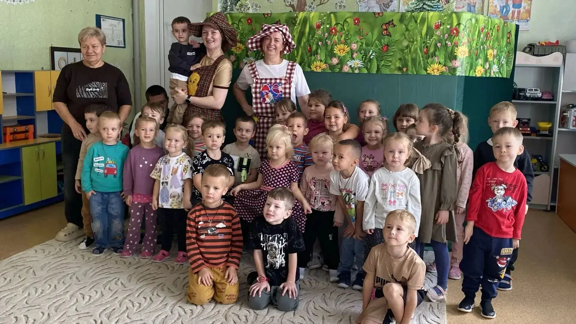 🎉 Поездка к дошкольникам Луганского учебно-воспитательного комплекса имени лётчика-кос...
