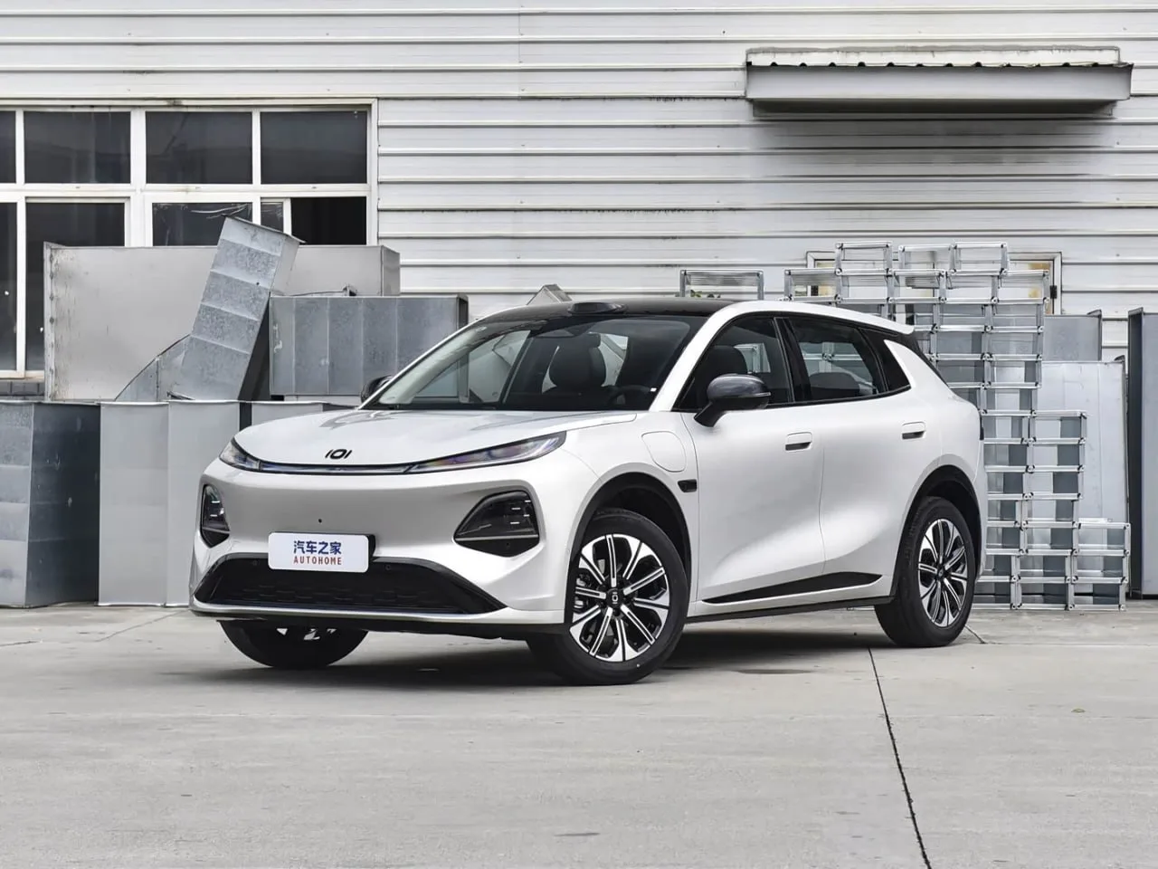 Новый автомобиль 🇨🇳
CHANGAN Q05 Laser Ultra+
2026 
Запас хода - до 500км

Передний привод, колеса 