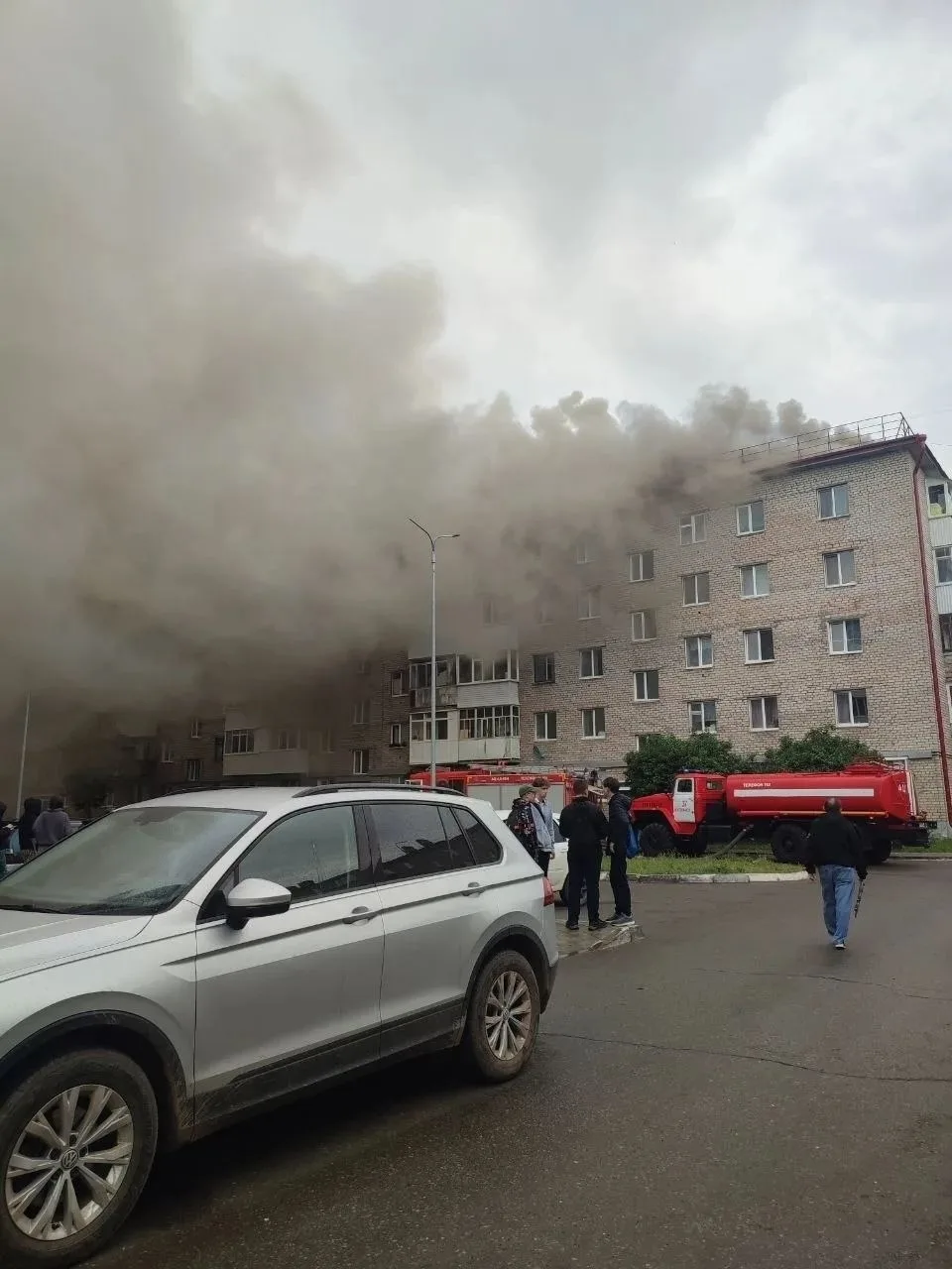 ⚡️В жилом доме по адресу Кувыкина, 3 произошло возгорание кровли.