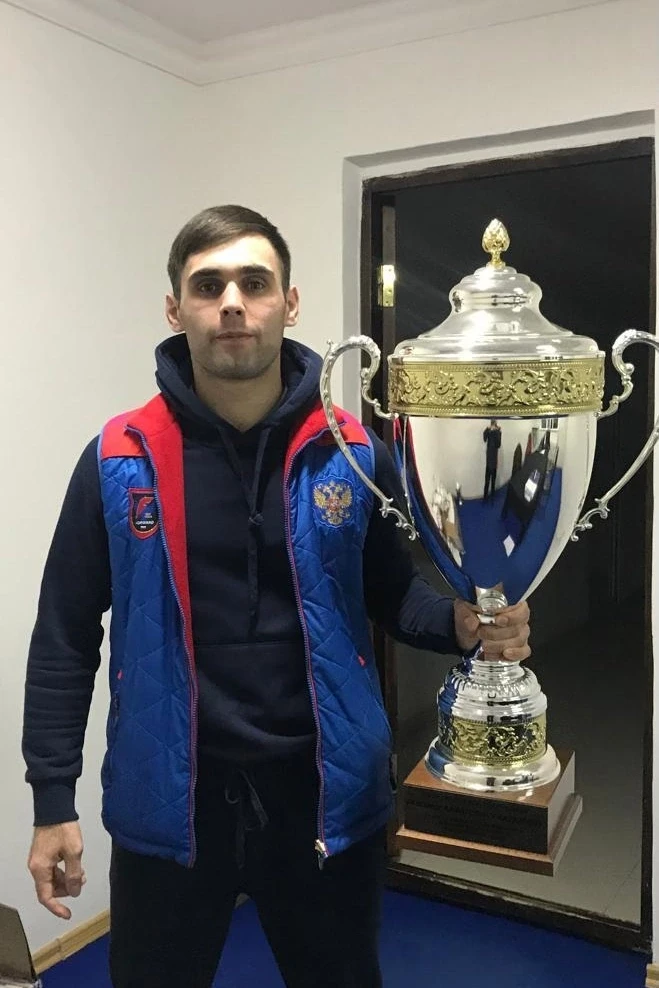 Кодзаев Батраз Борисович.
Мастер спорта России по самбо.
Бронзовый 🥉 призер чемпионата России, МТ К
