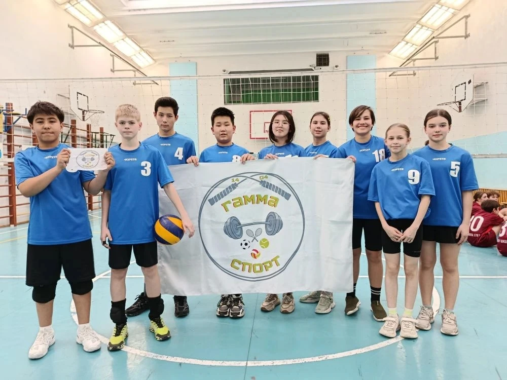 🏐 Наши волейболисты — в финале Президентских спортивных игр!  Сборная команда нашей школы под руково