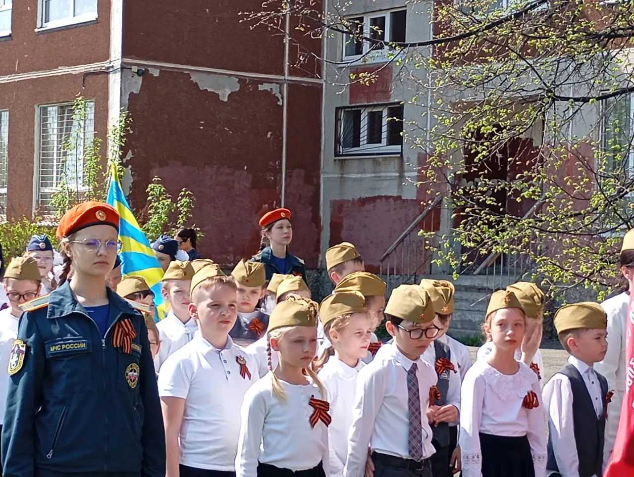 🎖️ Парад Победы в лицее: мы помним, мы гордимся!  7 мая в нашем лицее состоялся настоящий военный па