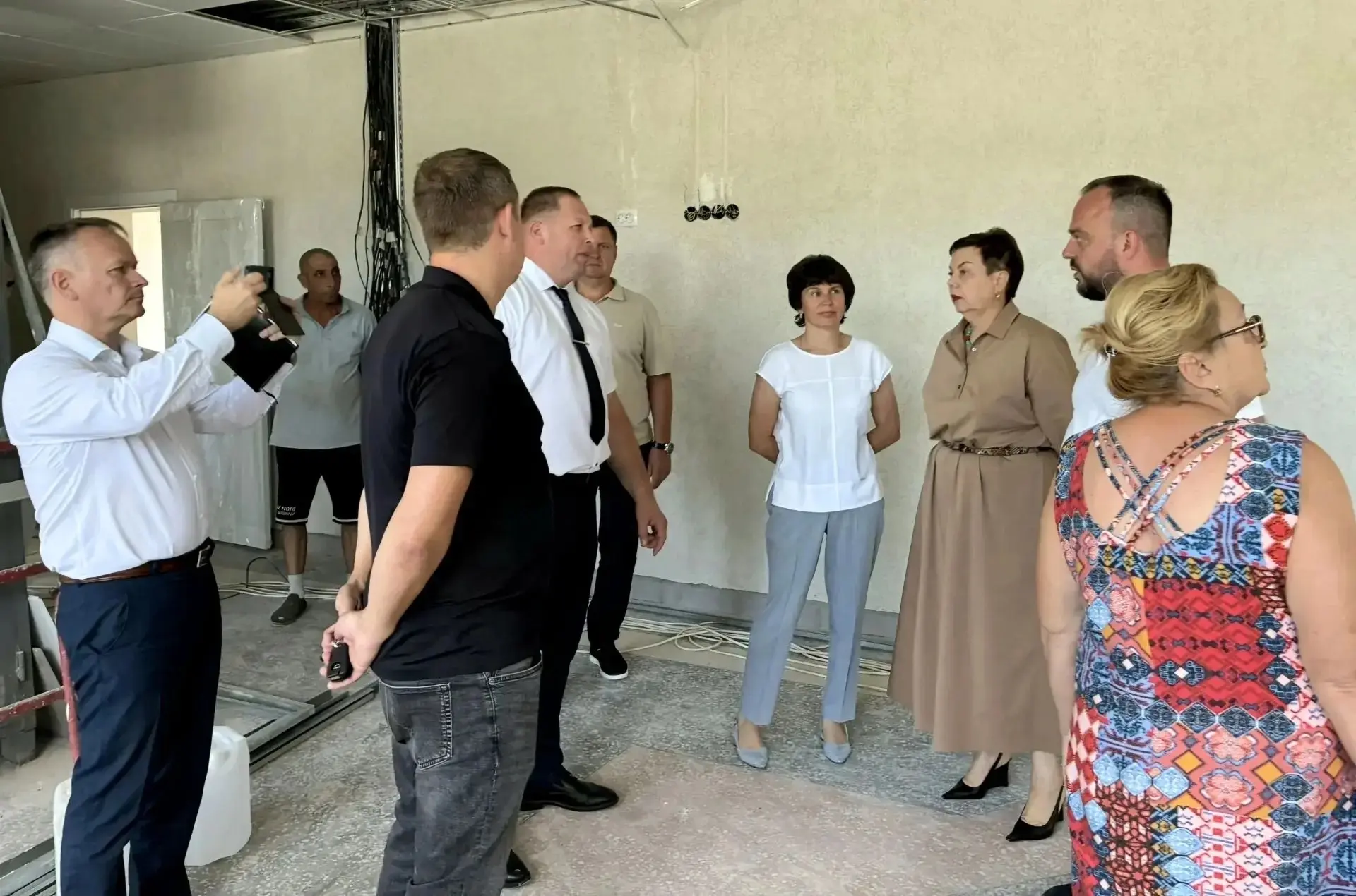 23 июля на объекте капитального ремонта школы в селе Кижеватово прошла рабочая встреча. Ход работ пр