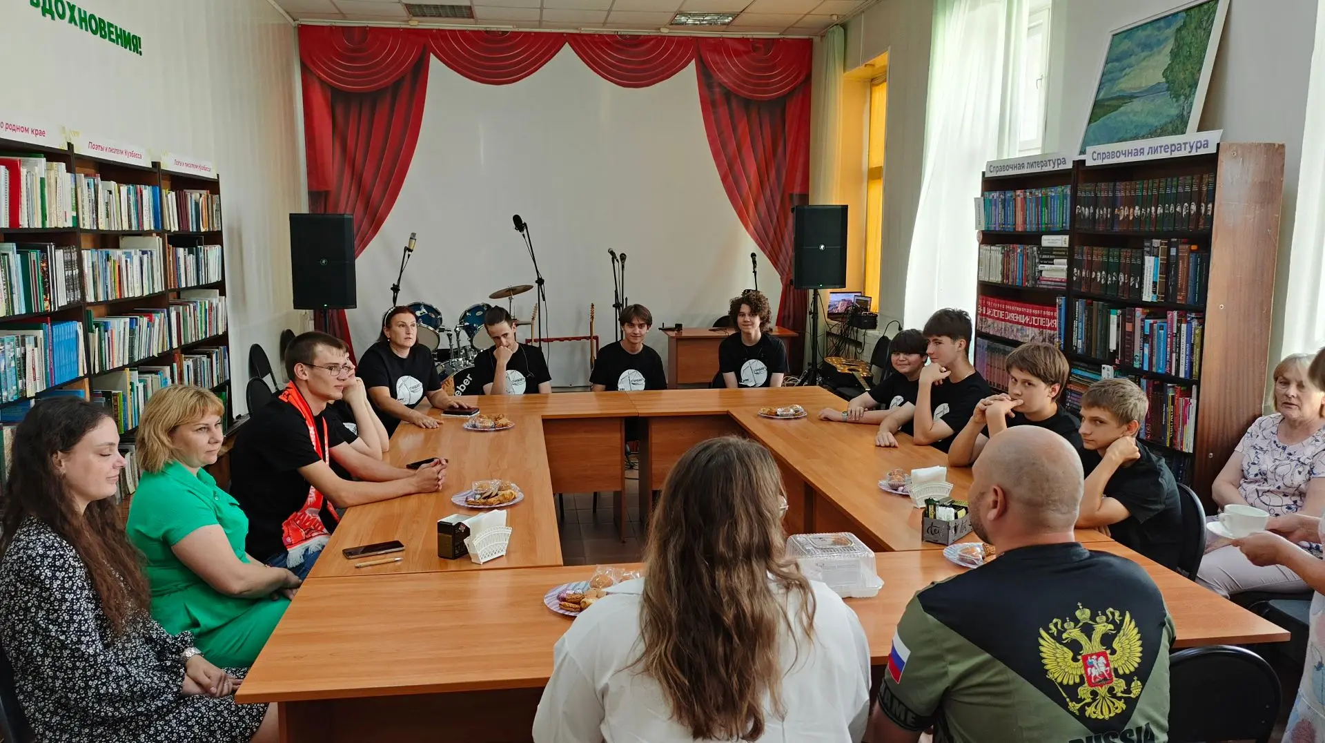 21 июля в Тисульской центральной библиотеке им. И.Г. Падерина состоялась творческая встреча с участн