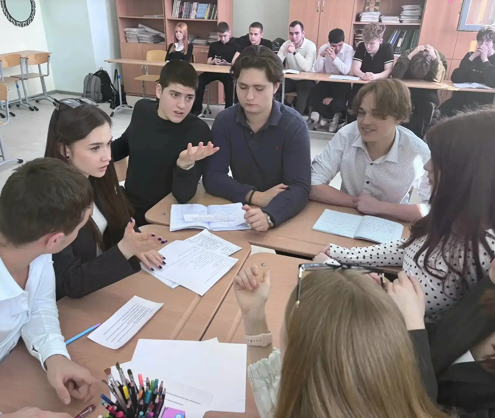 🇷🇺День молодого избирателя прошел с пользой!  Сегодня ученики 10 «В» класса приняли участие в уроке-