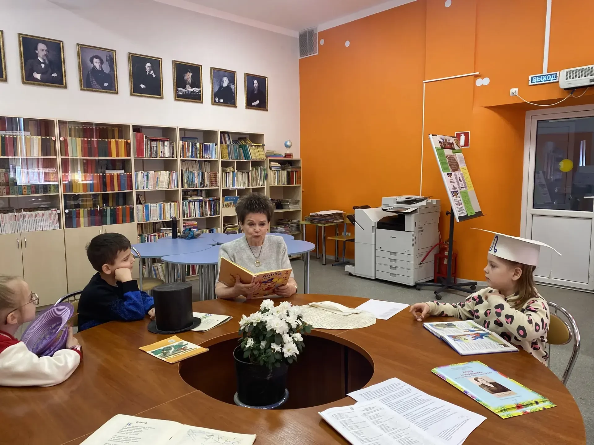Книжкина неделя идёт полным ходом!  Ежегодно в дни весенних каникул проходит Всероссийская неделя де