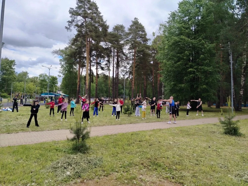 Четверг в парках Костромы: зарядка, игры и танцы. 

Проведите день активно! В четверг в городских па