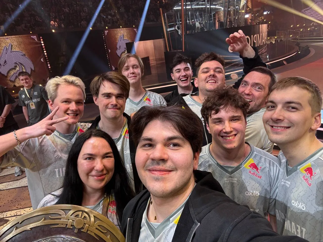 Российская Team Spirit в третий раз стала чемпионом The International по Dota 2.