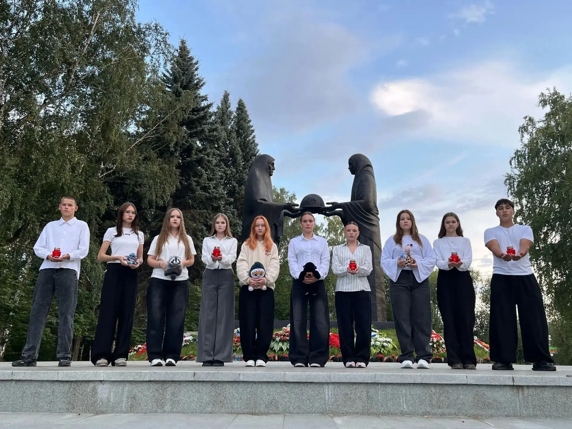 🕊 Мир. Память. Солидарность.