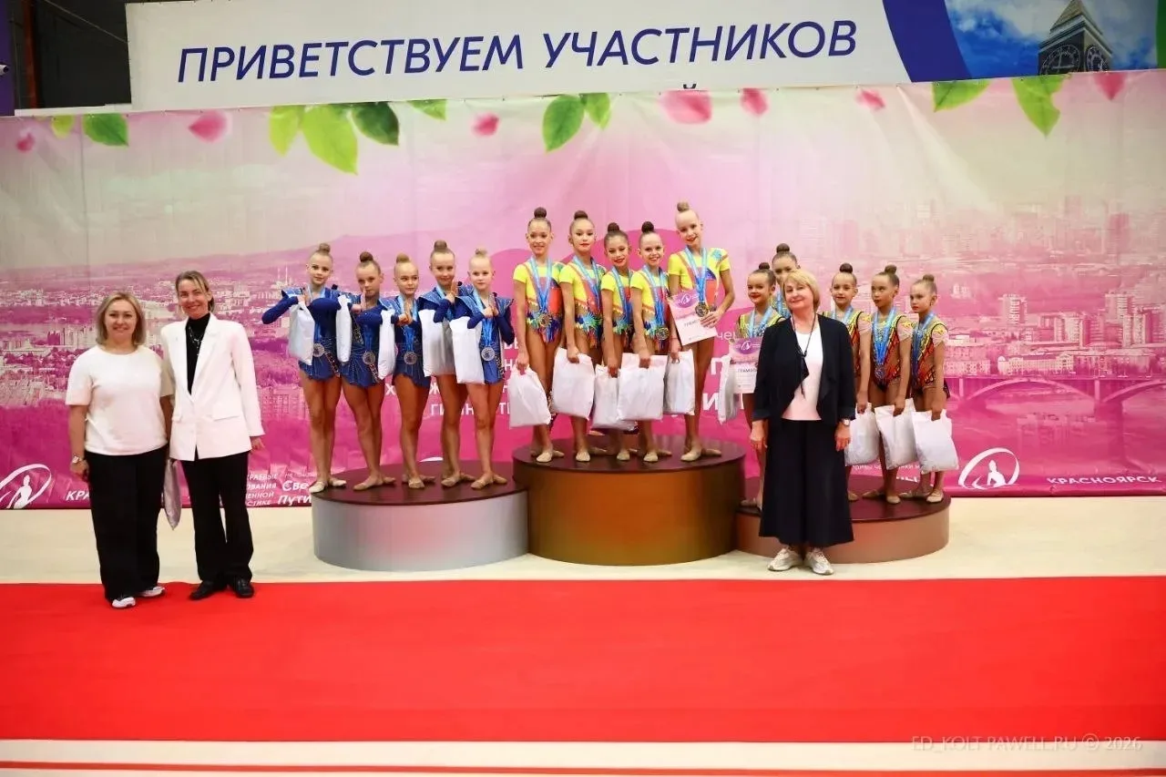 Поздравляем Санникову Арину, ученицу 5м класса 🤩  Гимназистка победила в составе команды «2015» на К
