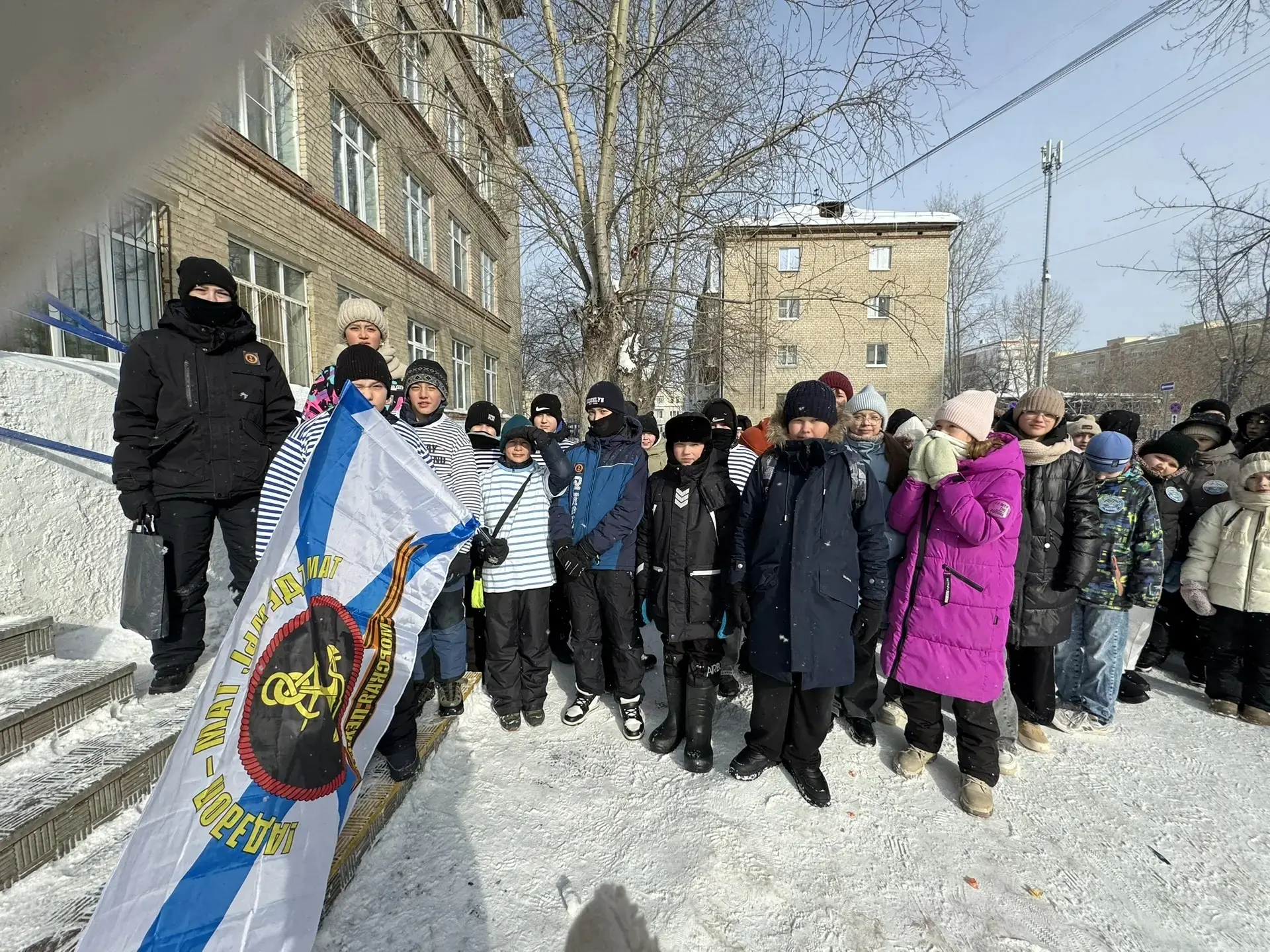 Месячник военно-патриотической работы в МАОУ СОШ № 71 завершился по-боевому ярко!   Февраль — месяц 