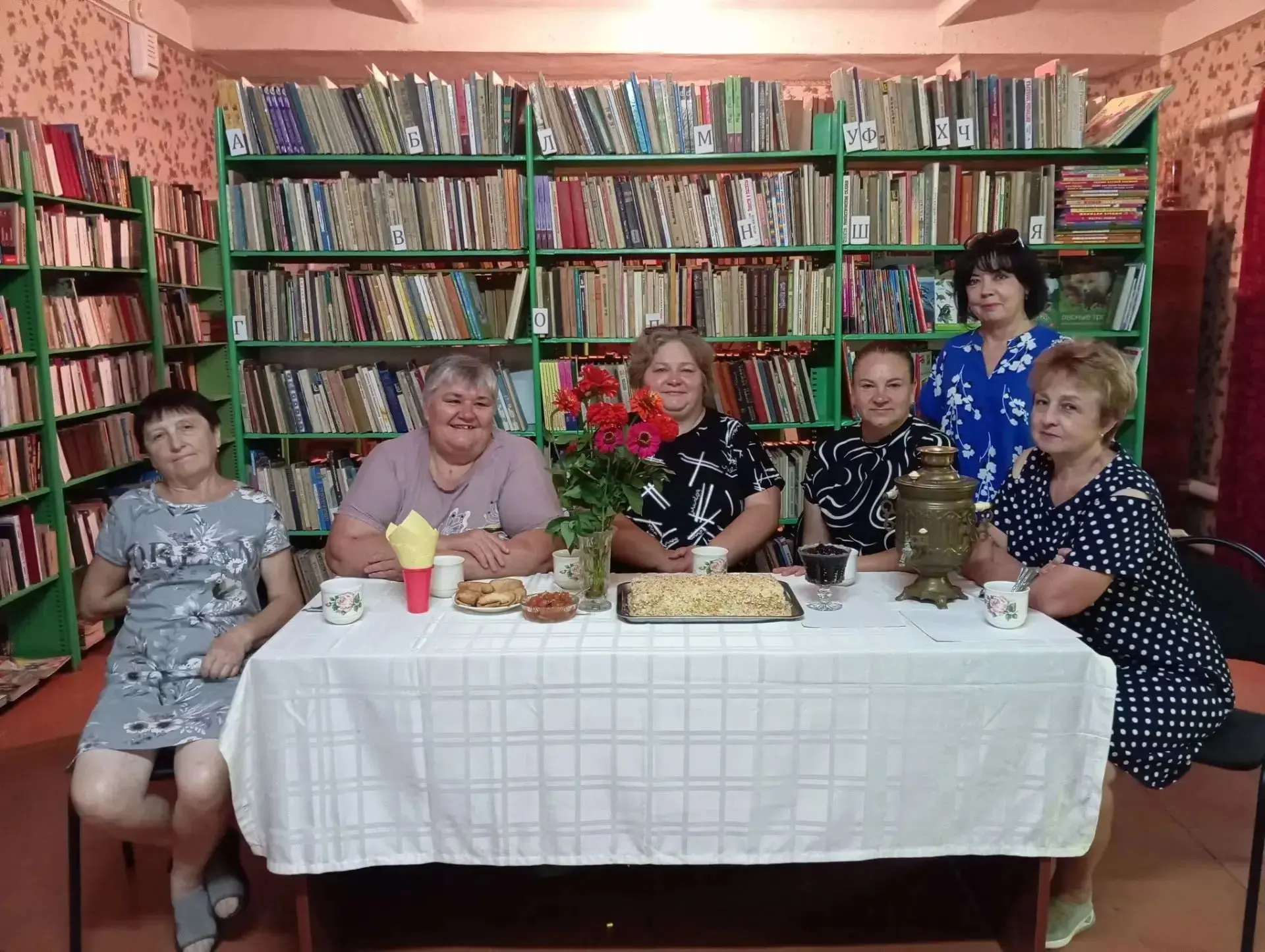 В Озёрском сельском филиале состоялись посиделки "Мы за чаем не скучаем". Мероприятие с...