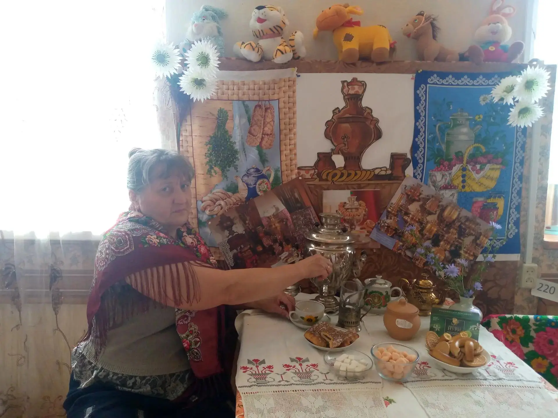 В Черемуховском сельском клубе состоялось душевное чаепитие «Русский самовар».