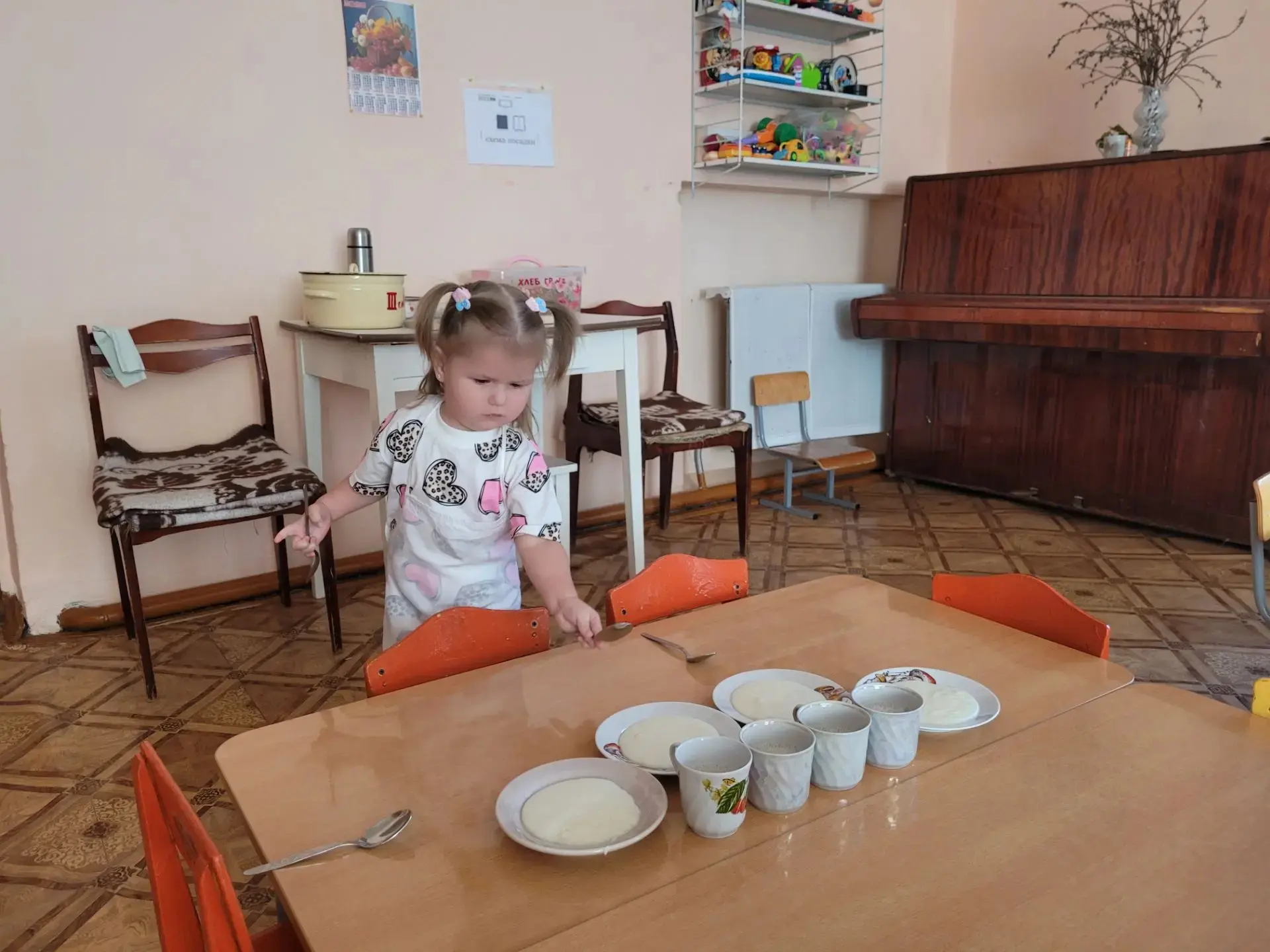 Маленькие руки, большое сердце: первый труд

В мире взрослых работа — это дедлайны и ответственность