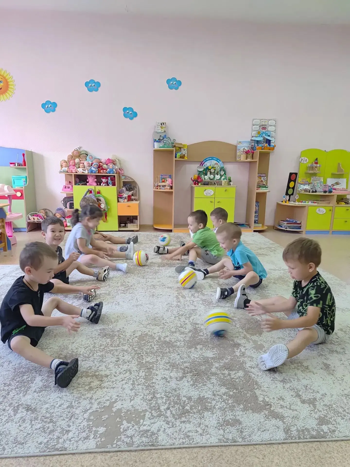Мой весёлый звонкий мяч 🏀
