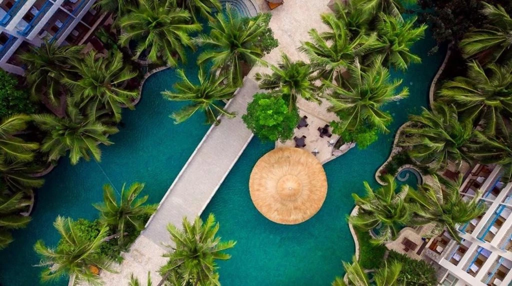 Тропический отдых в Китае

🌴Sanya Yalong Bay Swiss & Mercure Hotels 5*

♦️Роскошный отель с открыты