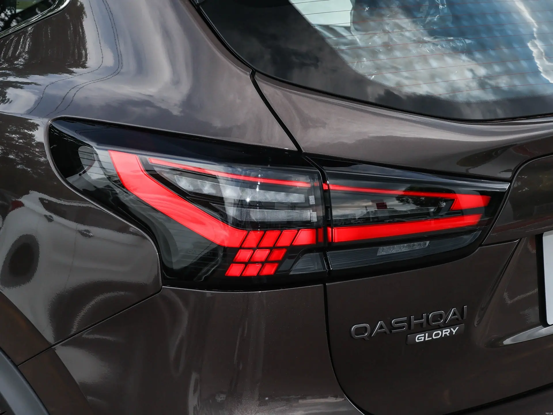 Новый NISSAN QASHQAI со скидкой 400 000 рублей.
