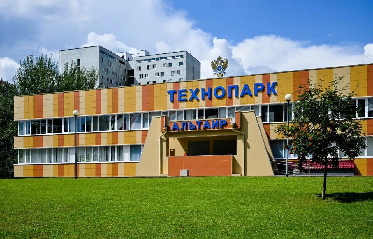 🔜 Московский школьник создал приложение для перевода РЖЯ, помогающее глухим и слабослы...