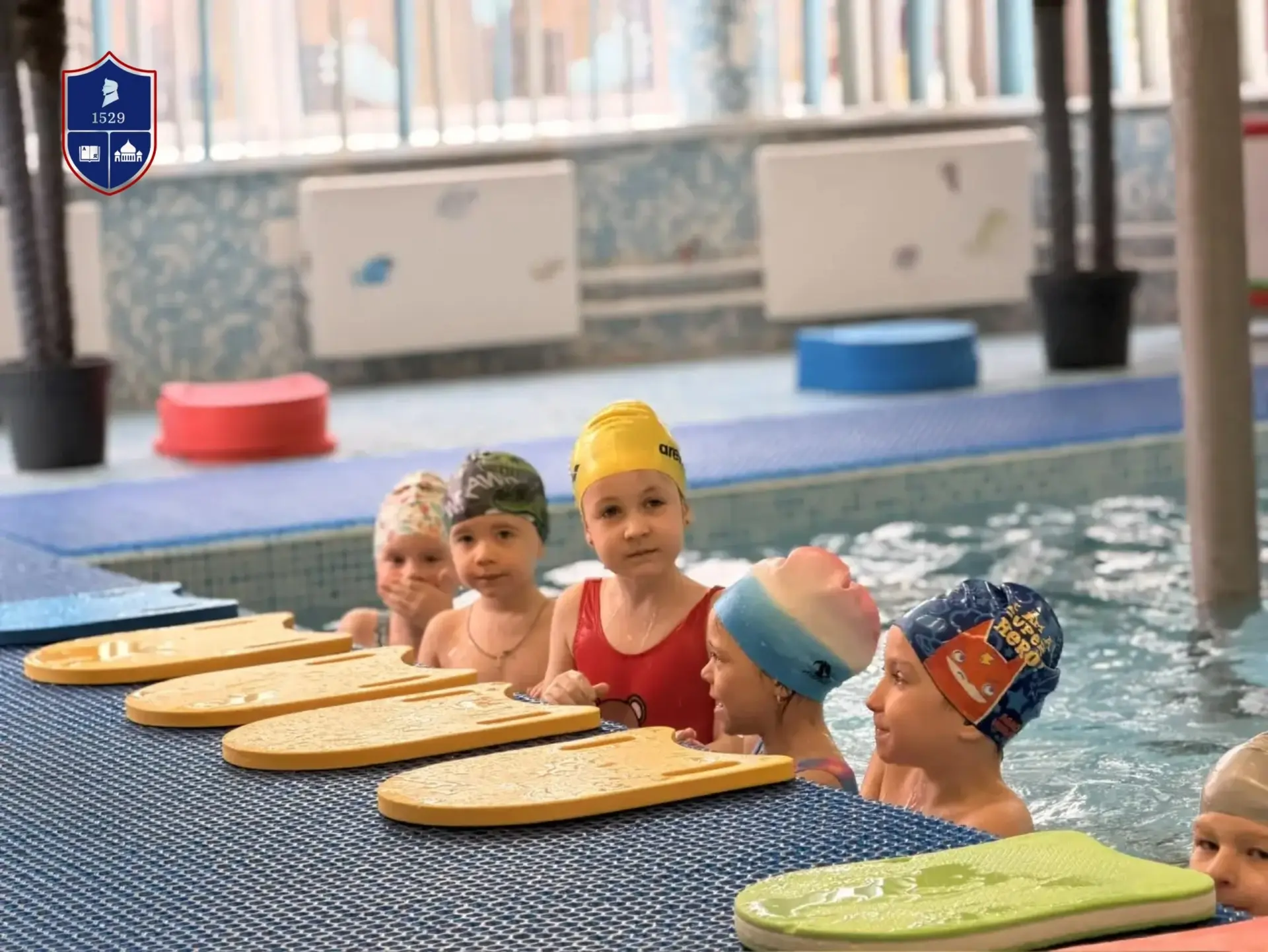 🏊‍♂️ Плывем к победе и к будущим профессиям!   У нас в школе Неделя профориентации, и что может быть