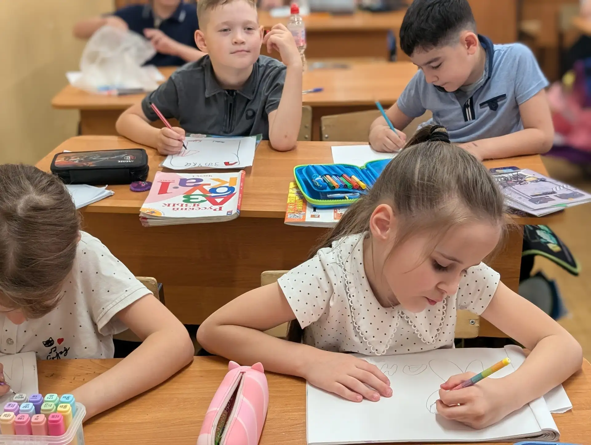 А вы знаете, что такое буквица? А ученики 1а класса теперь знают.  24 мая - День славянской письменн