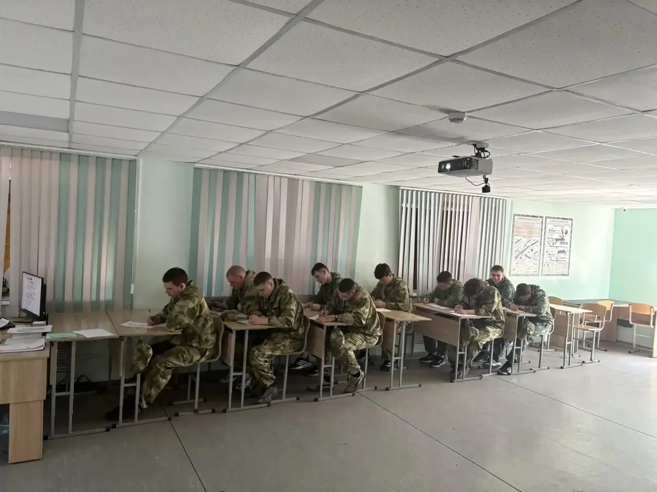 🔉Молодежь хранит память поколений: студенты поддержали акцию «Диктант Победы»🇷🇺  ➡️Студенты колледжа