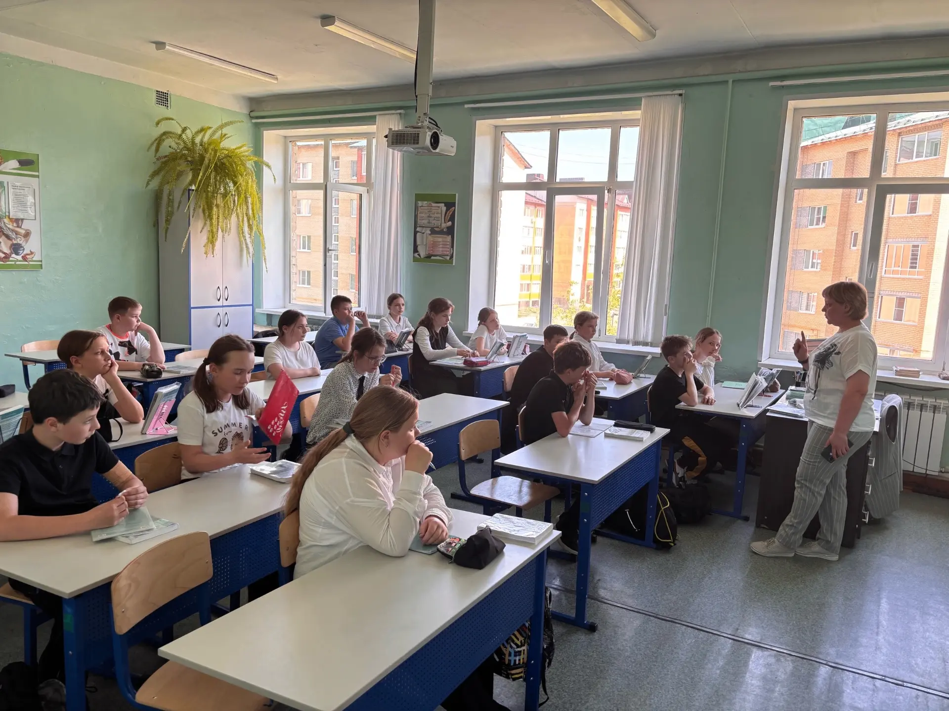 🎉 Сегодня в рамках Международного дня музеев у нас в школе прошёл познавательный ряд э...