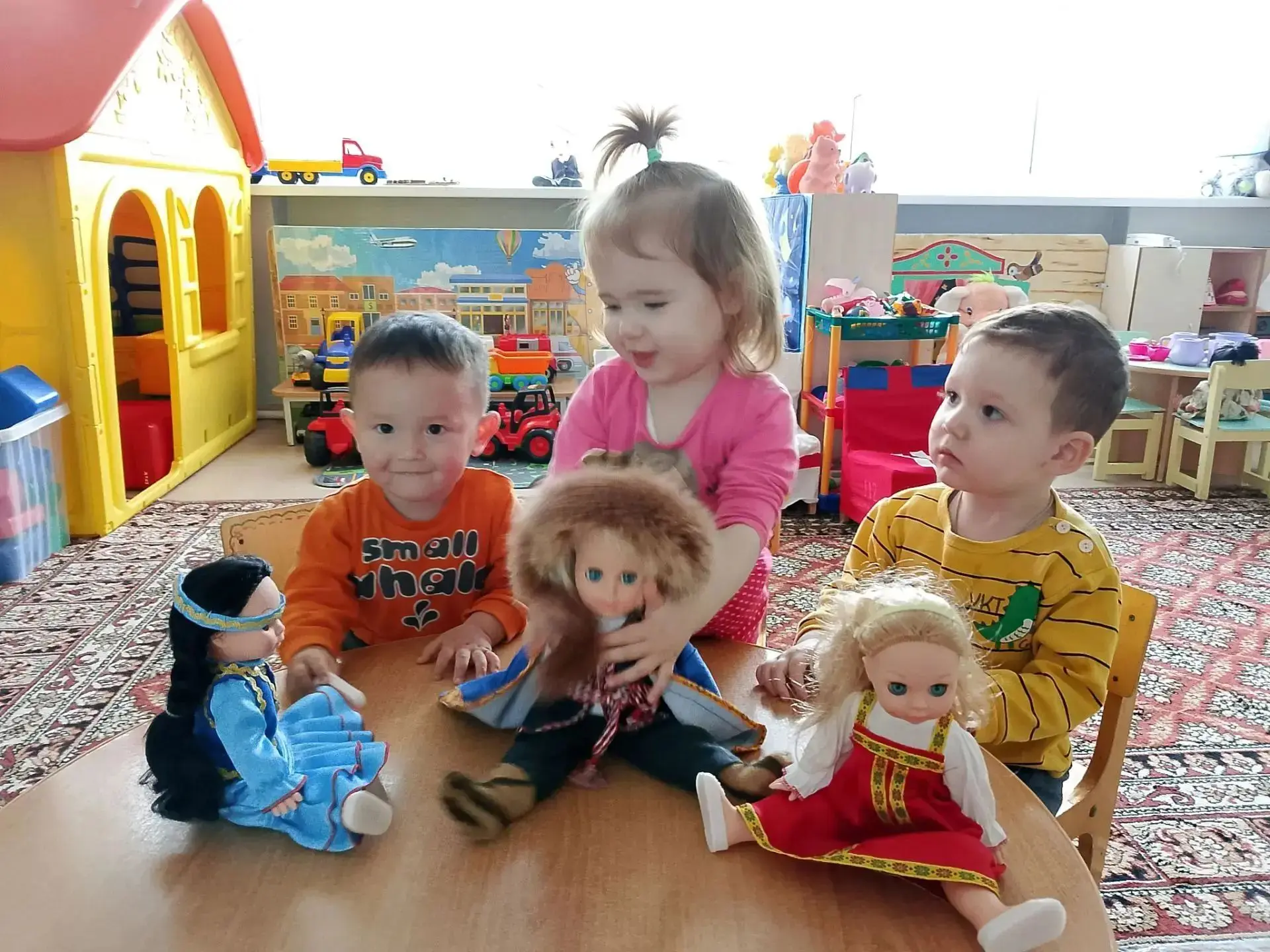 Милли кейеме көнө менән ҡайнар ҡотлайбыҙ! С днем национального костюма!