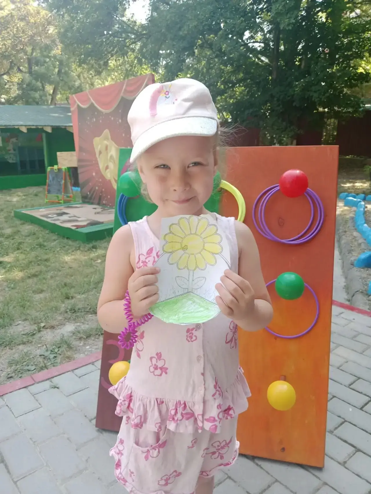 Ромашка - самый простой и в то же время самый родной цветок. В ней нет пафоса, но есть искренность. 