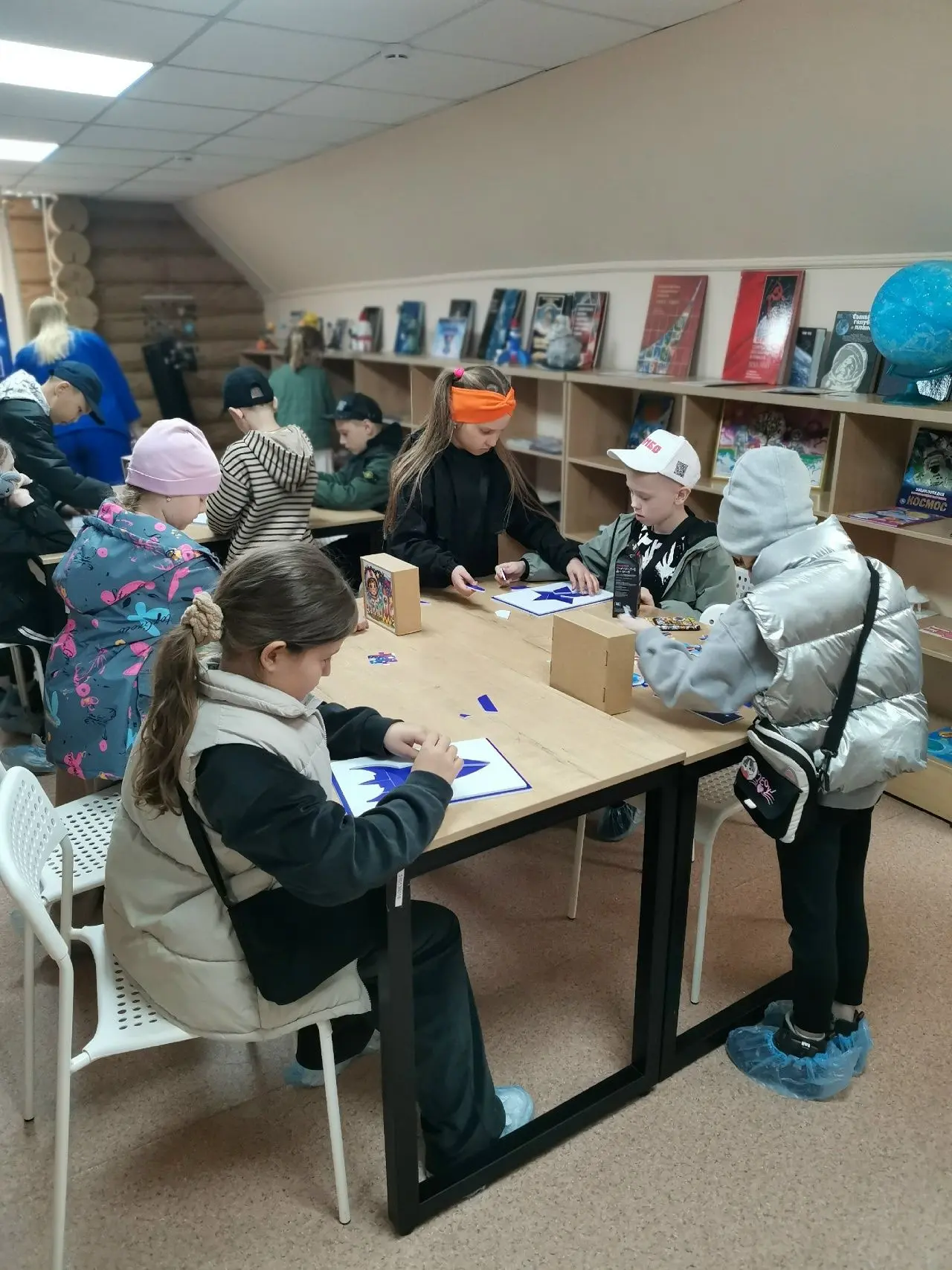 26 мая учащиеся 2А класса посетили Музей Космонавтики, расположенный в с. Полковниково. Школьники от
