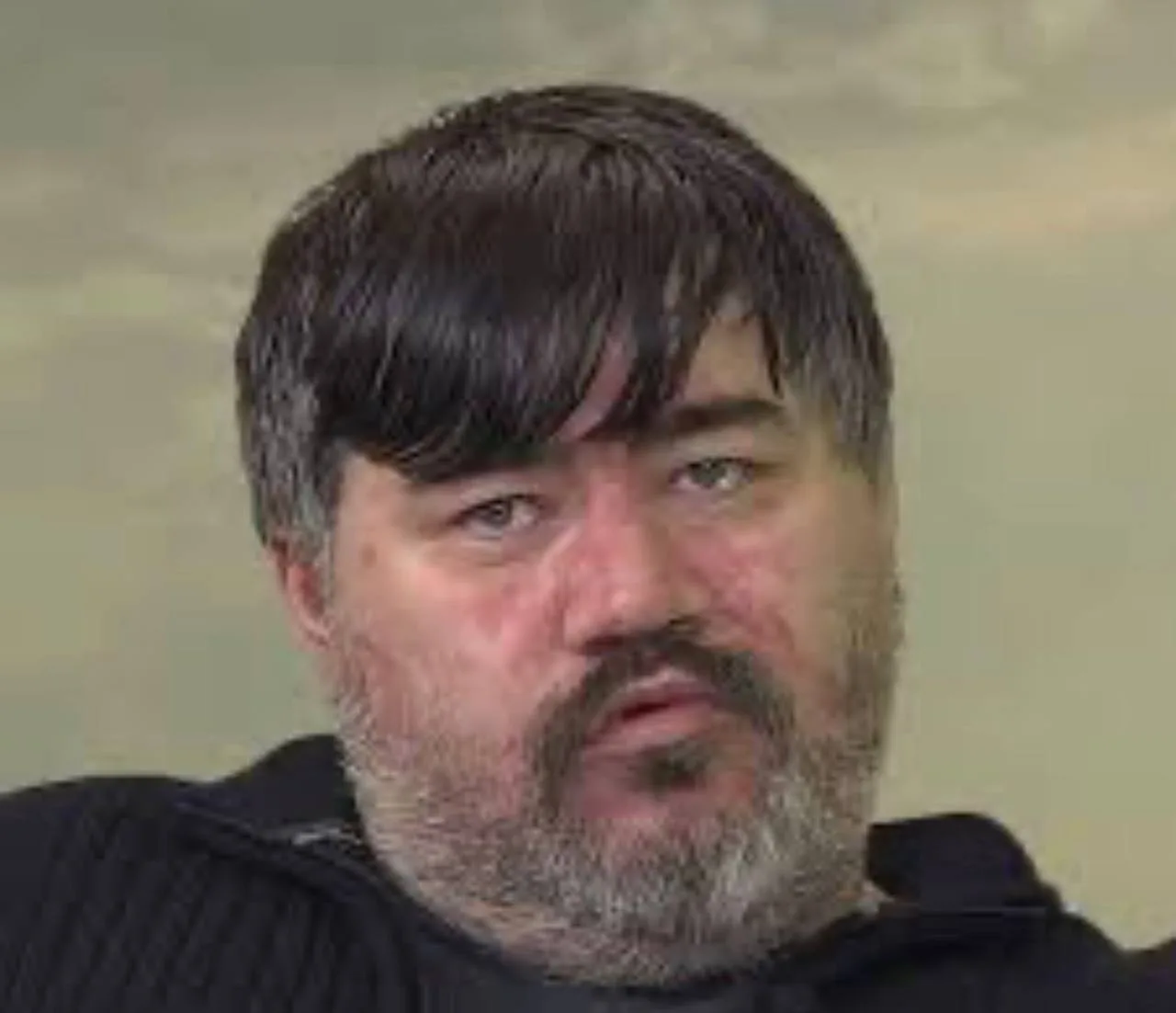 С интересом немалым узнал, что сказочник Рожин зарабатывает в год 280 000 + долларов в ...