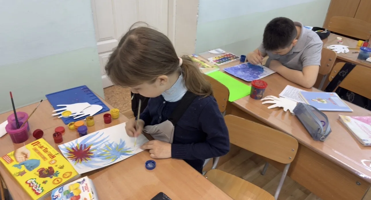 Сегодня активисты первичного отделения движения «Первых» провели для «Орлят» мастер‑класс по создани