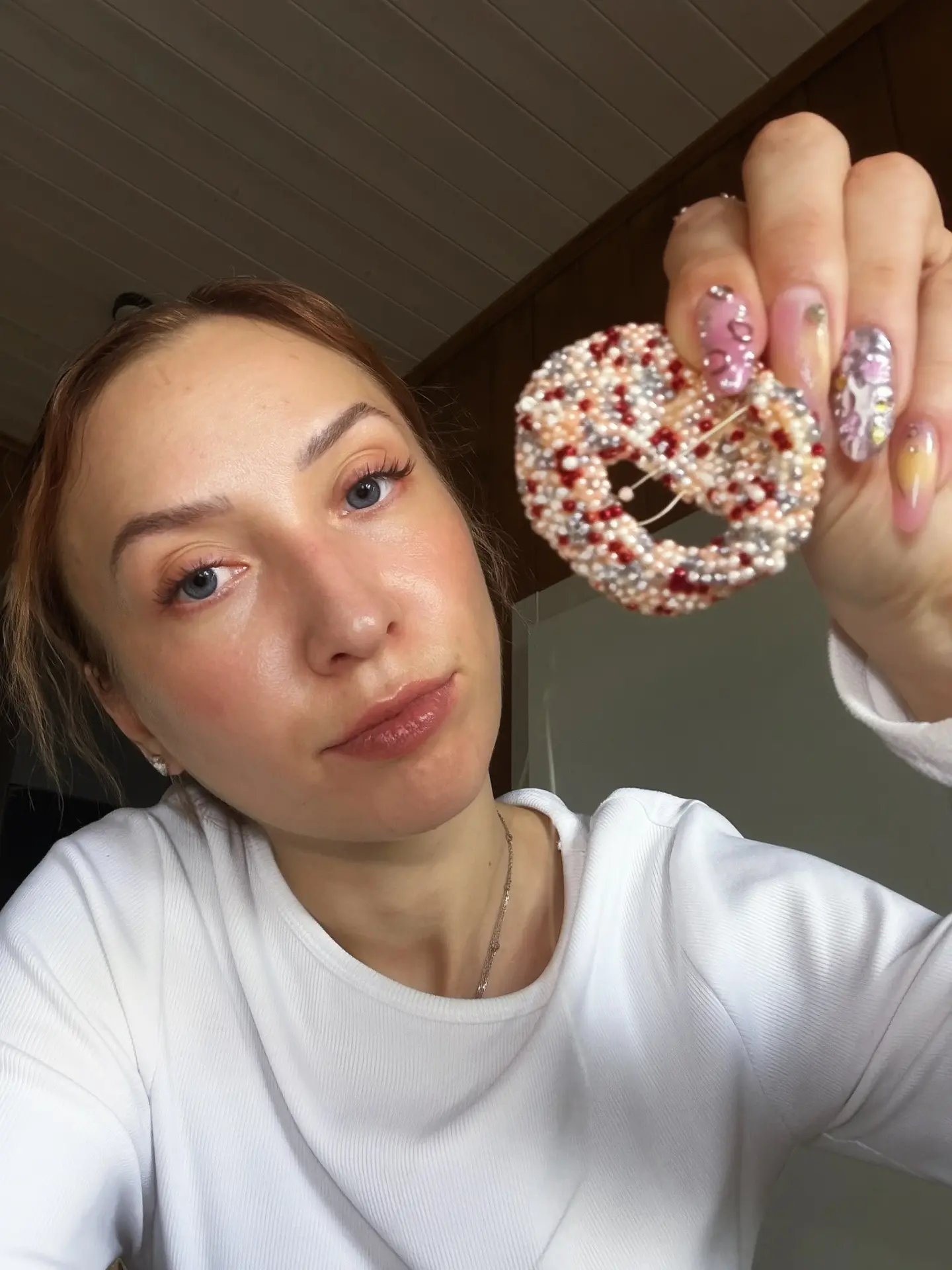 ВОЗВРАЩЕНИЕ БЛУДНОГО ЧЕХЛА😀
который вяжу бисером с того самого спиннера))

уже довязала половину и 