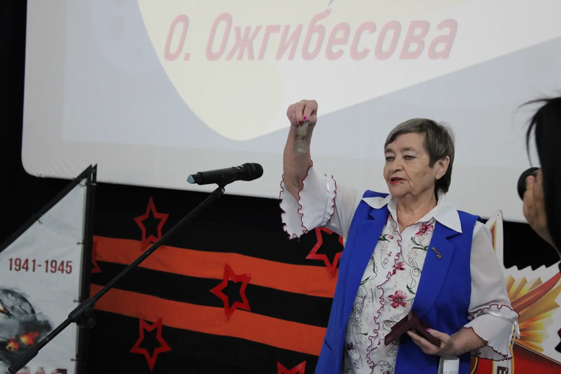 Строки, опаленные войной: в ЦКиД прошел трогательный поэтический конкурс «Эхо войны в поэтических ст