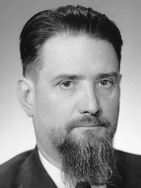 1. Игорь Васильевич Курчатов — научный руководитель советского атомного проекта.
