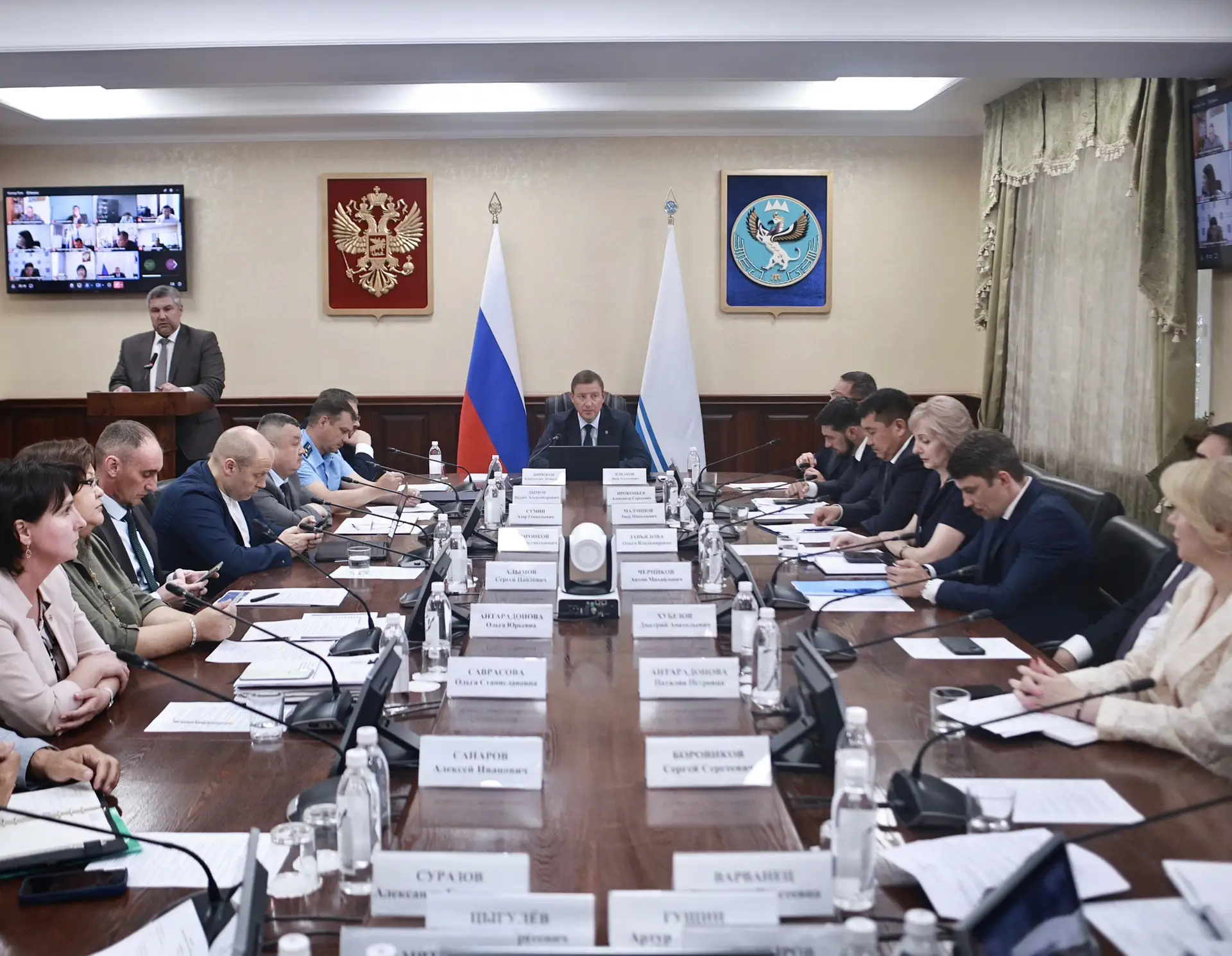 Провели очередное заседание Правительства.