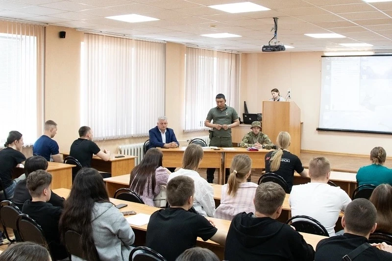 В Институте физической культуры и спорта ОГПУ состоялась встреча с Героем России Тельманом Уралбаевы