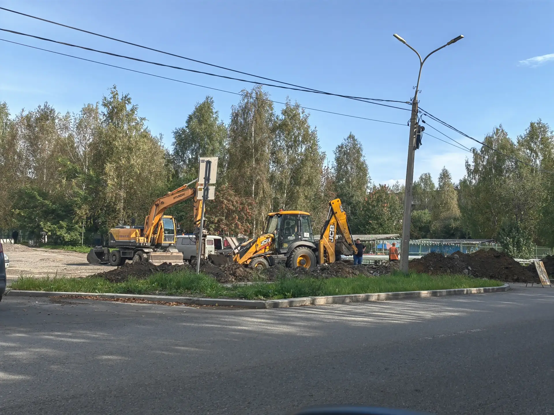 На Короленко работа кипит