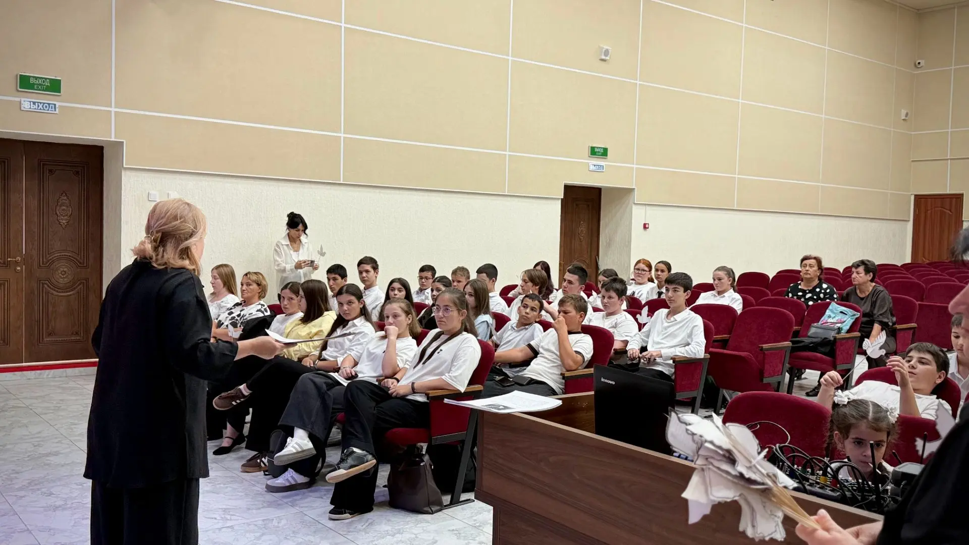 В Теучежском межпоселенческом центре национальной культуры сегодня, 3 сентября, прошло ...