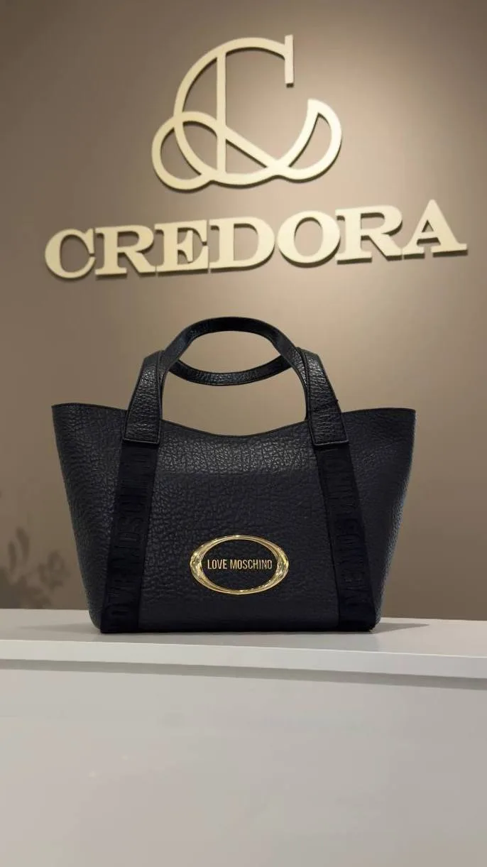 Love Moschino со скидкой −40% 🔥