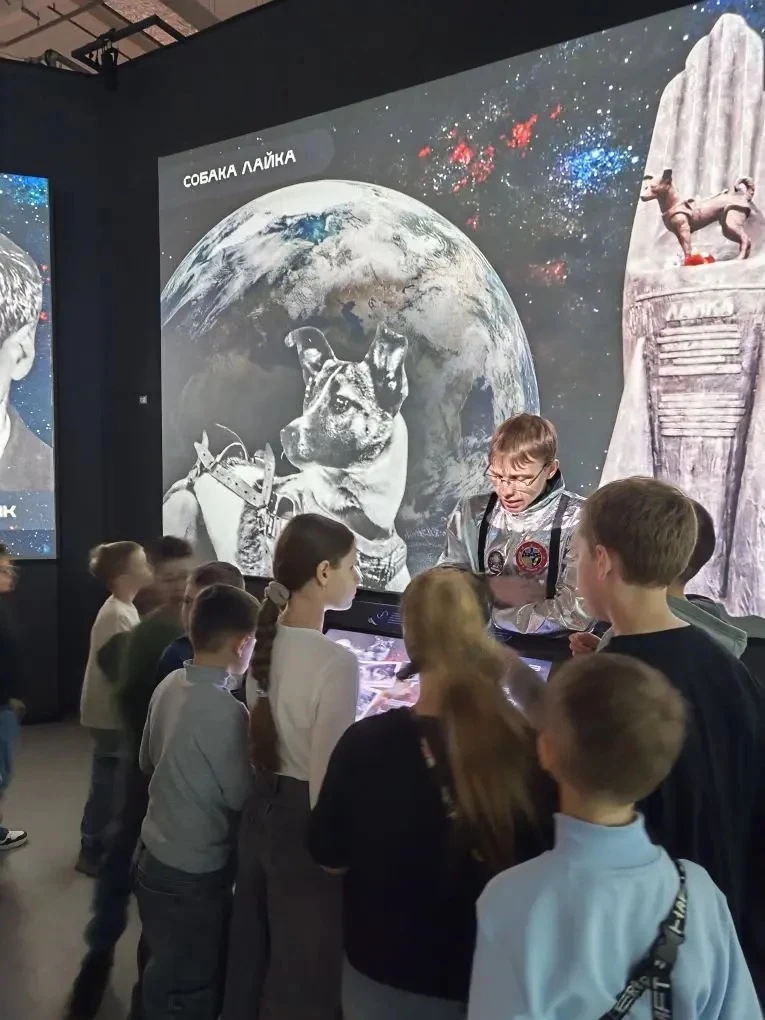 КОСМИЧЕСКОЕ ПУТЕШЕСТВИЕ 🌠🌠🌠🌠   🚀В честь Дня космонавтики ученики 1 «Д» класса отправились в настояще