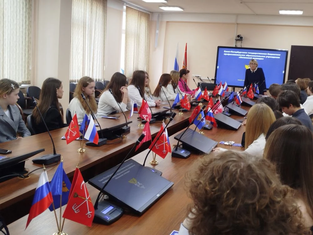 📌 Успешное выступление на «Больших Охтинских чтениях»  Ученики 8 «В» класса представили свои исследо