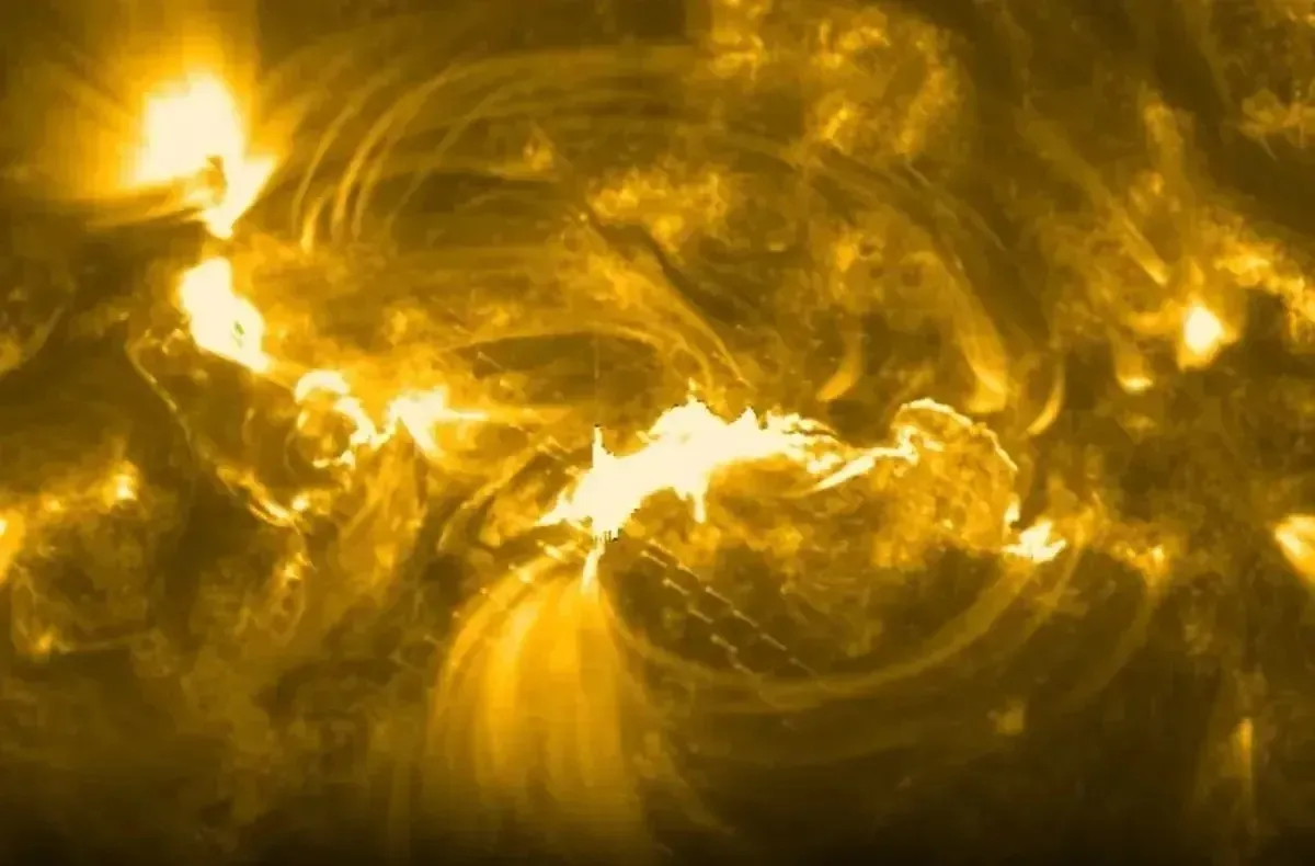 ☀ Ученые предупредили о солнечных вспышках предпоследнего класса мощности.