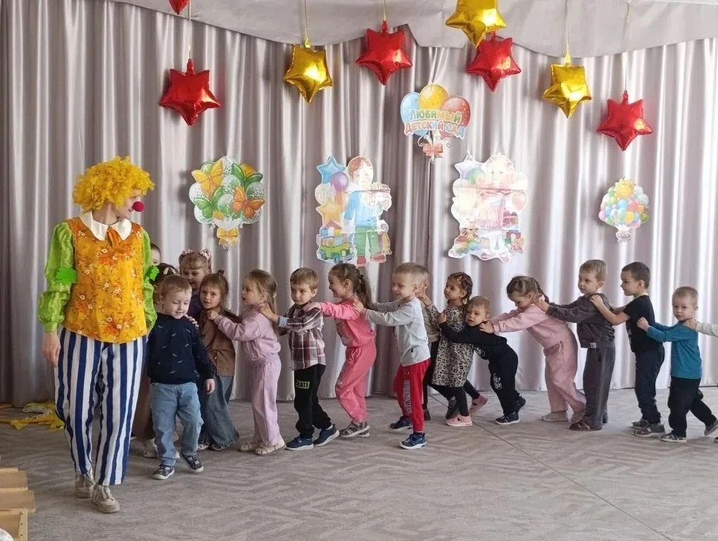 1 июня- особенный день, наполненный звонким смехом, яркими улыбками и волшебством детства!
