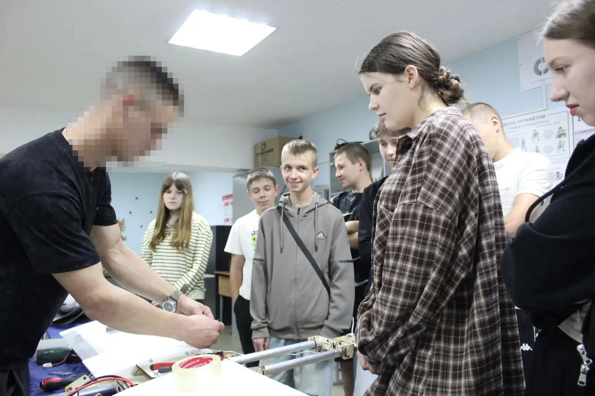 Встреча курсантов Центра «ВОИН» с участниками СВО

В нашей школе состоялась важная встреча курсантов
