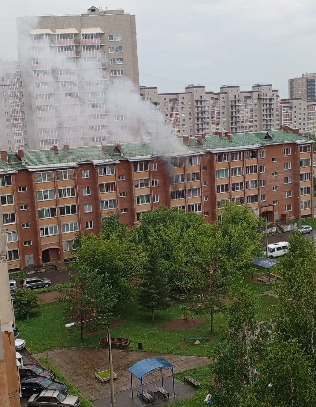 В Сосновоборске ликвидирован пожар в жилом доме