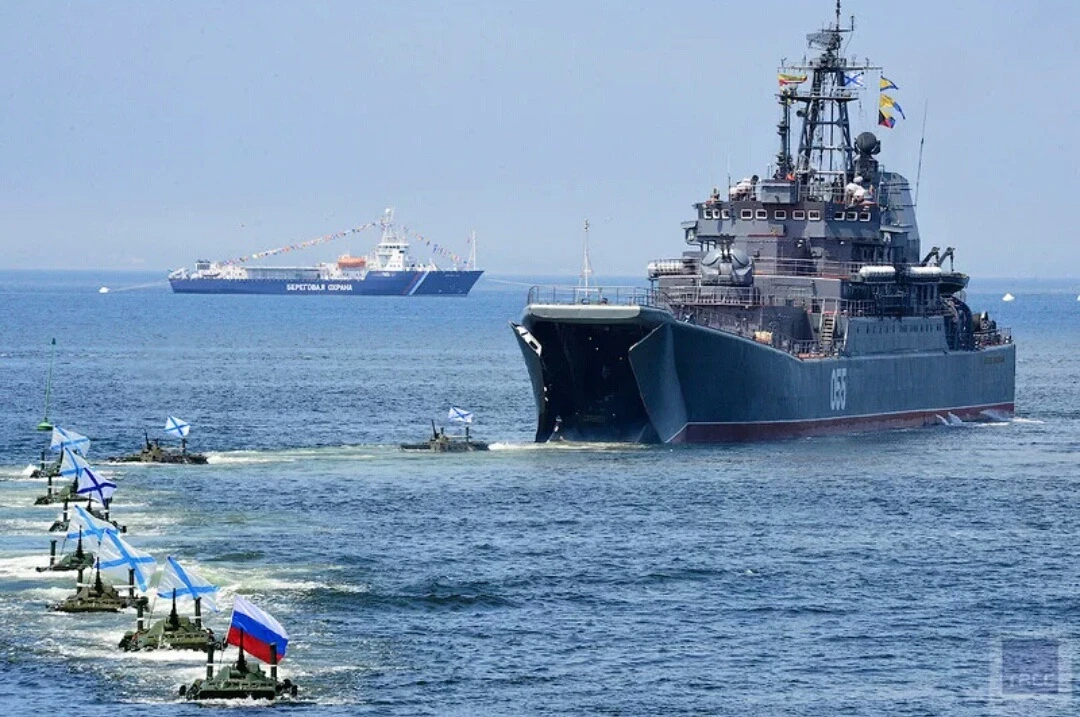 Доброго дня, Кубинка! ☀️

Сегодня воскресенье, 26 июля.

⚓ Отмечаем День ВМФ России!

Сегодня главны