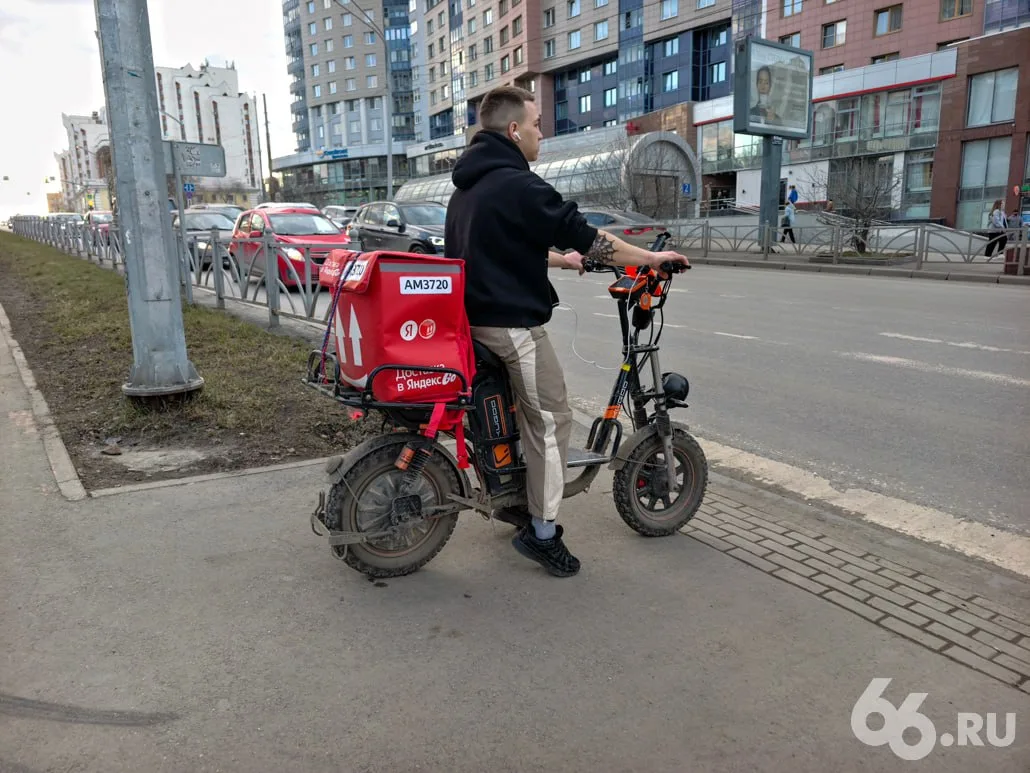 🚴‍♂️ Электровелосипедисты стали попадать в аварии в три раза чаще

С 1 апреля по 9 июня сотрудники 